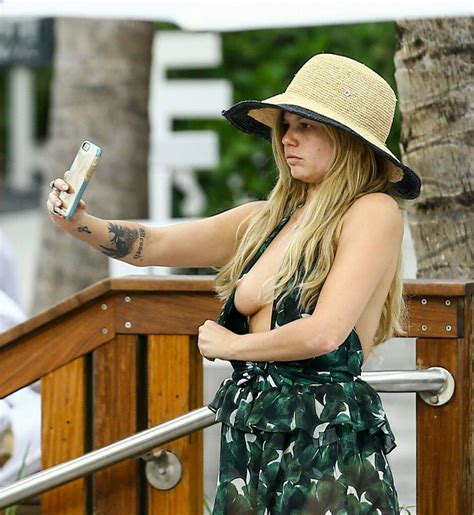 Chanel West Coast Loves Flaunting Her Epic Bikini Body: Photos. No one rocks a bikini like Chanel West Coast does! The MTV star is a total jetsetter and loves showing off her high-fashion bathing ...